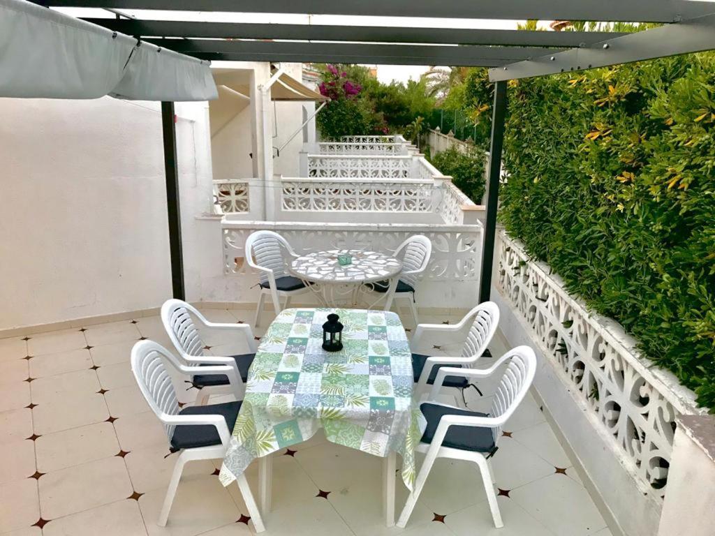 데니아 Adosado De 140M2 Con Terraza A 50 M De La Playa 빌라 외부 사진